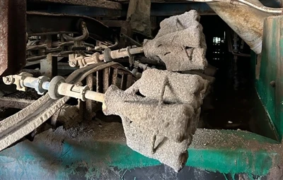 What is the process of bucket teeth lost wax casting